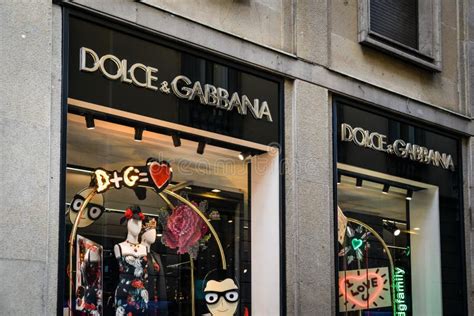 dolce gabbana store in milan|dolce e gabbana vestiti.